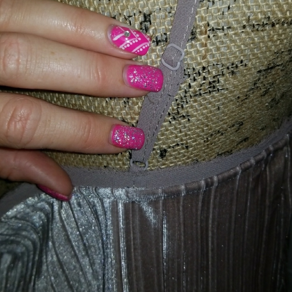 NWOT beautiful velvet like top - Picture 5 of 5
